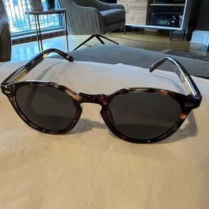 Foster Grant Unisex Sunglasses EUC